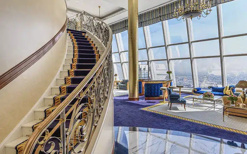 hôtel 7 étoiles Burj Al Arab décoration