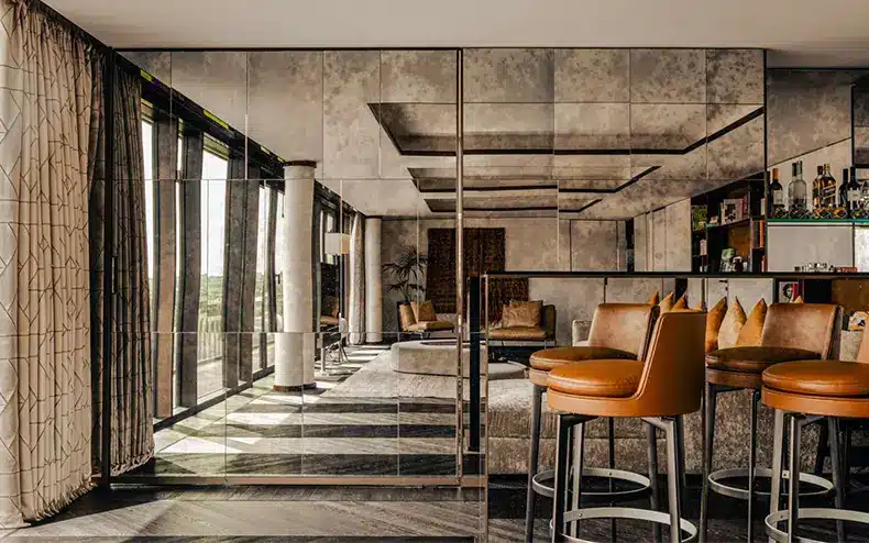 Suite Penthouse Bulgari Hotel Paris bar