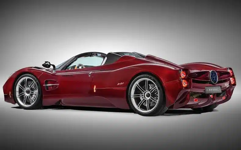 Pagani Utopia Roadster de face