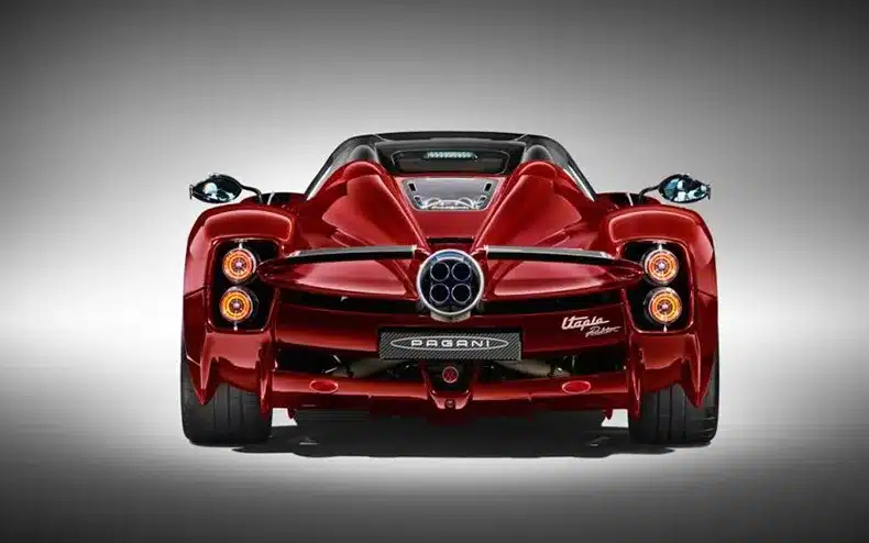 Pagani Utopia Roadster pots d'échappement
