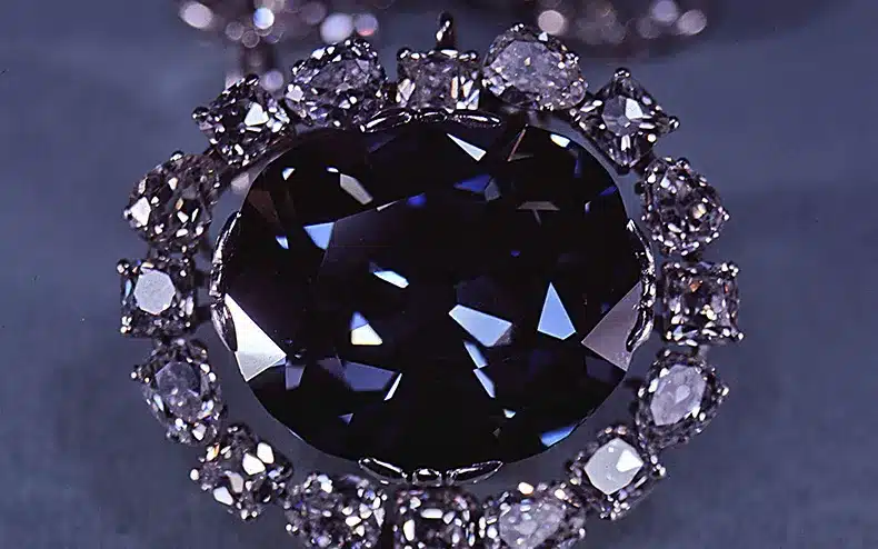 bijoux maudits de l’histoire Le diamant Hope