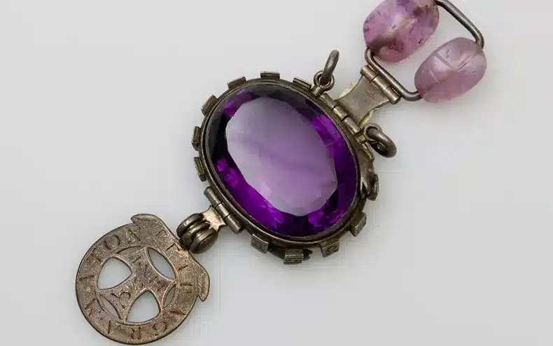 bijoux maudits de l’histoire saphir de delhi