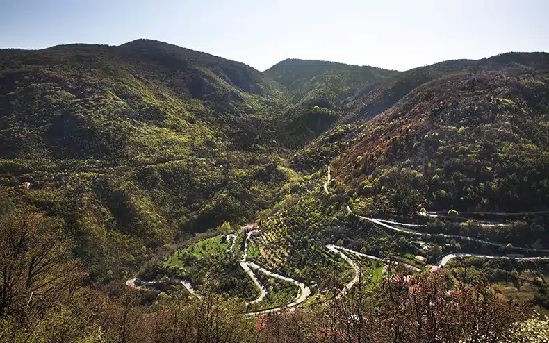 plus beaux cols de montagne à faire en Ferrari ou porsche col de Turini