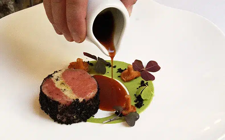 Le Chapon Fin Bordeaux sauce