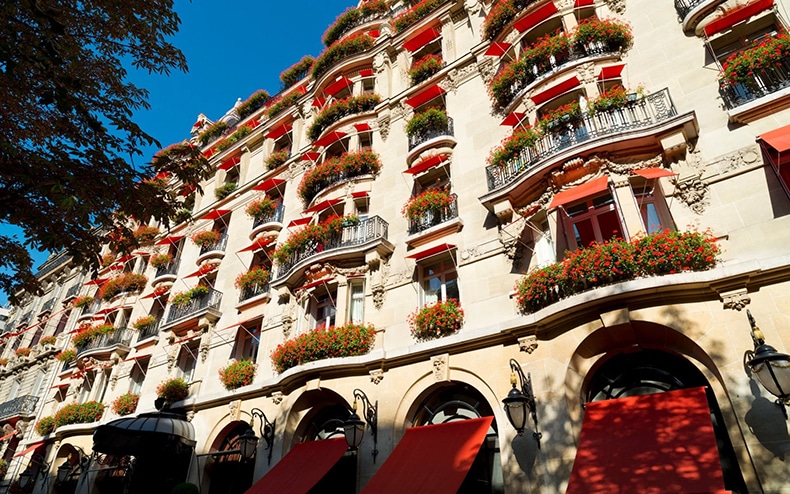 palace en france​ le plaza athenée