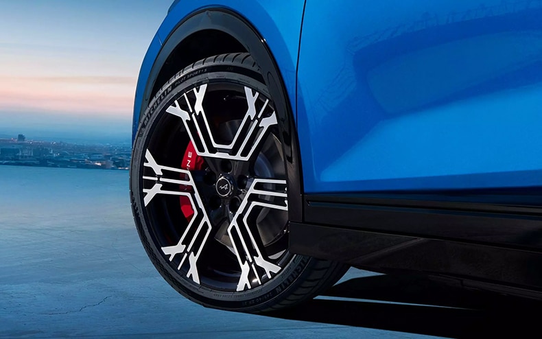 voiture électrique Alpine A390 pneus