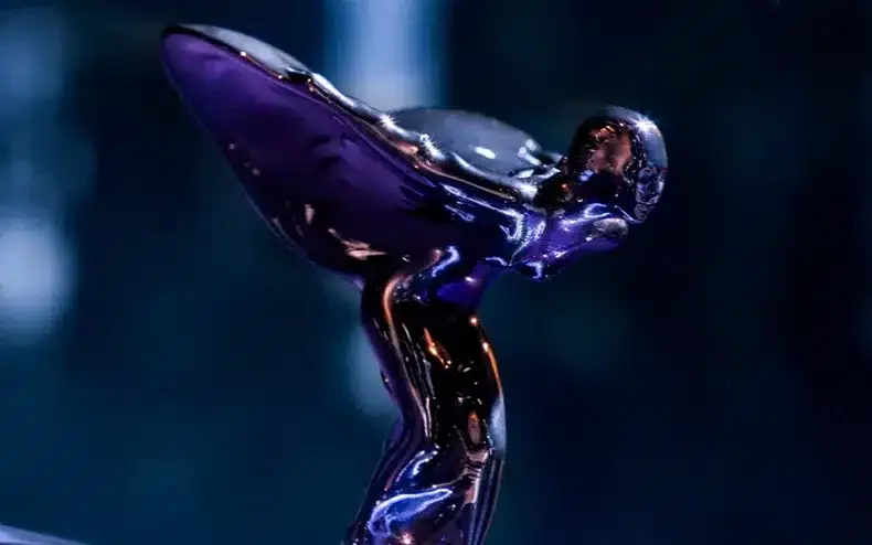 Statue Spectre Black Badge 2025 Spectre Black Badge 2025 statue