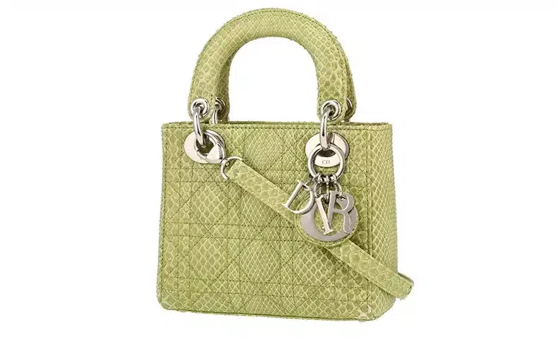 Objets femmes sac dior objets femmes iconiques à acheter sac dior