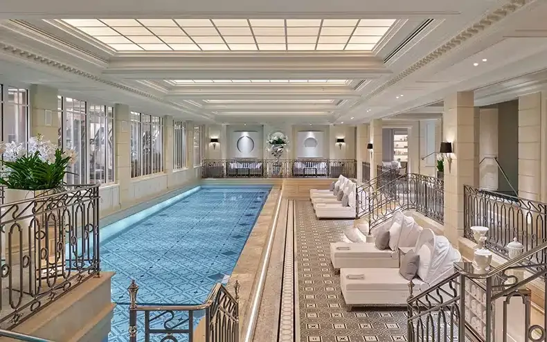 Palace piscine Meurice signification label Palace piscine